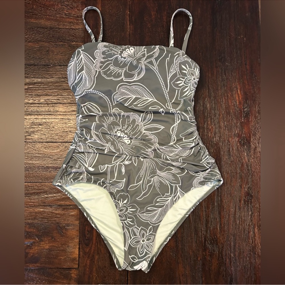Floral Print Shirred Cutout One Piece Swimsuit - Picture 13 of 13
